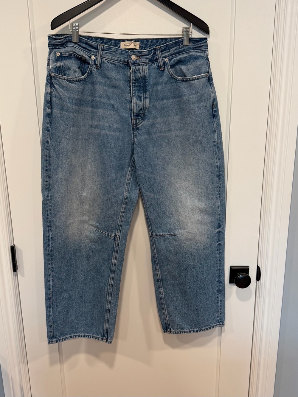 Madewell The Darted Barrel-Leg Crop Jeans